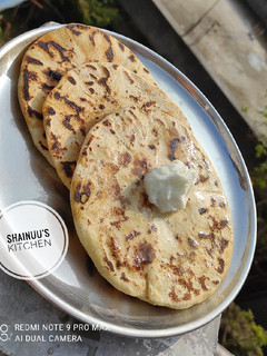 A picture of Makki ki roti.