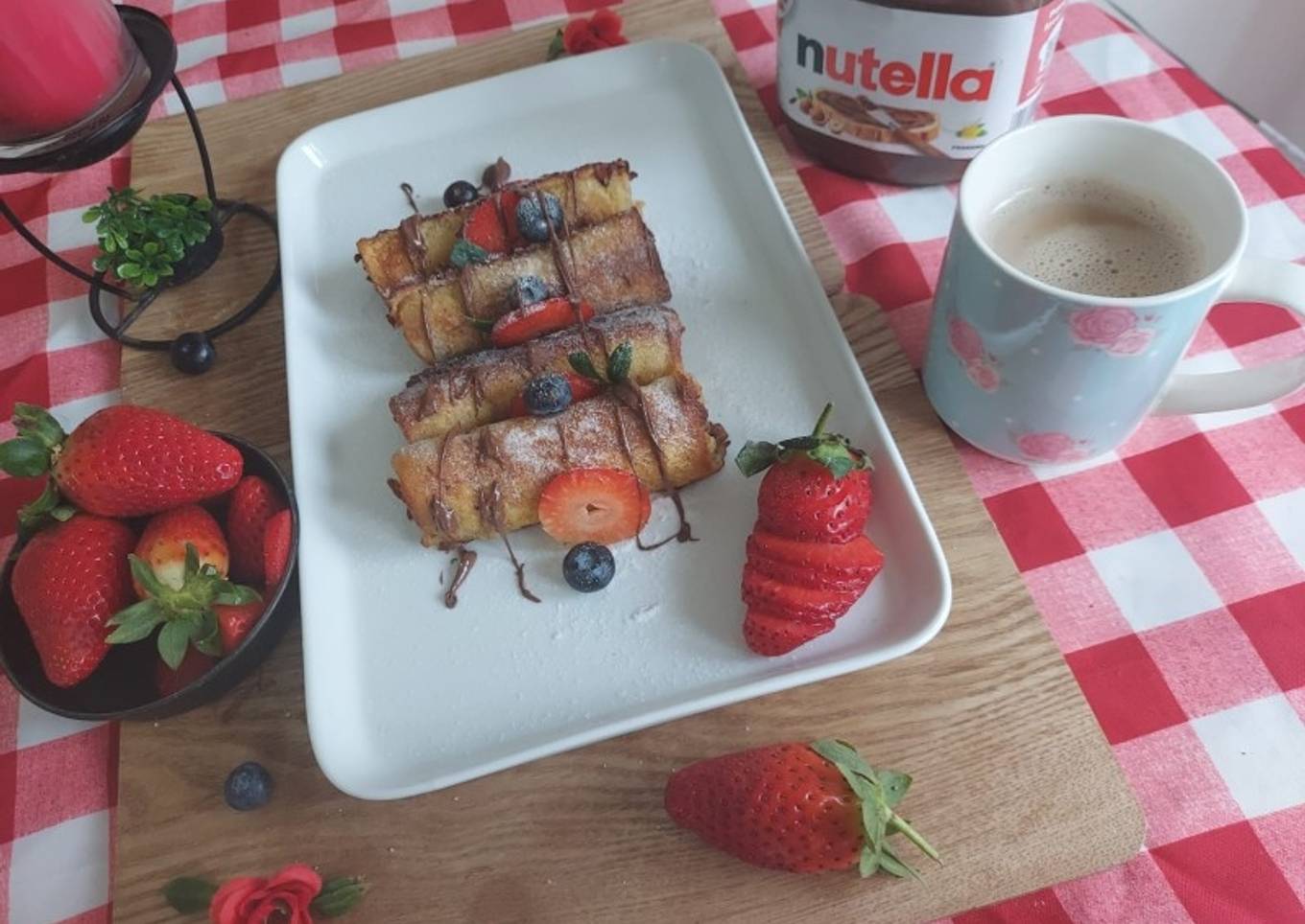 Nutella French toast roll ups