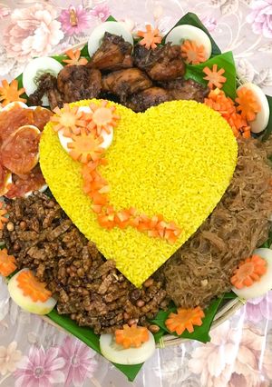 Foto resep Tumpeng nasi kuning