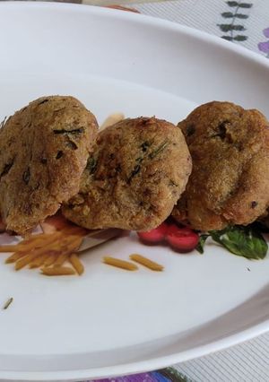 A picture of Raw Banana Potato Tikki.