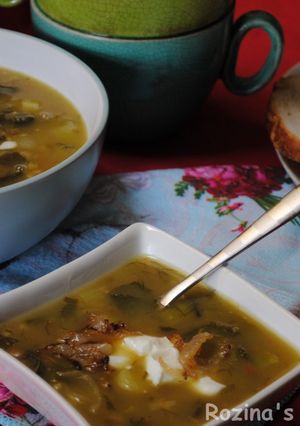 A picture of Omaj soup آش اوماج تبریزی.