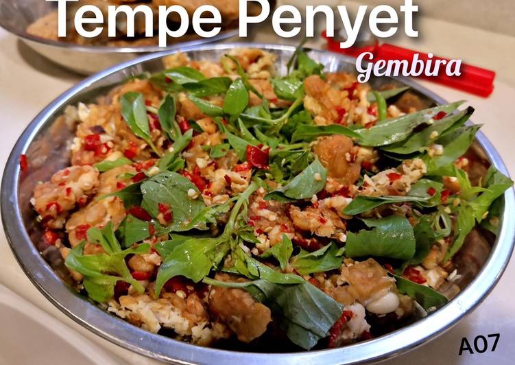 Bagaimana Menyiapkan 13. Tempe Penyet Gembira 😍, Enak