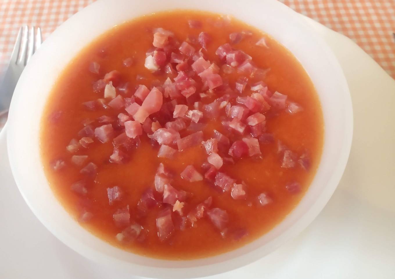 Salmorejo de melocotón