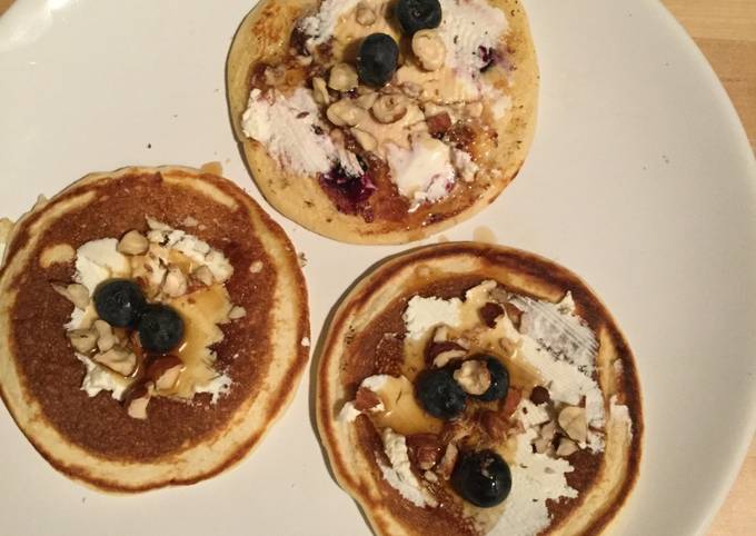 Low-fat pancakes with cream cheese, blueberries & hazelnuts