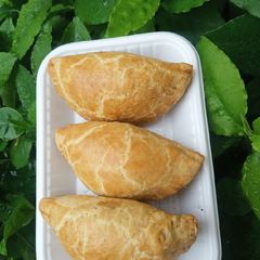 A picture of Meat pies.