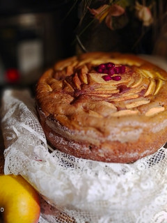 Foto principal de Bizcocho de Yogur, Manzana y Granada en Olla GM con Cabezal de Horno