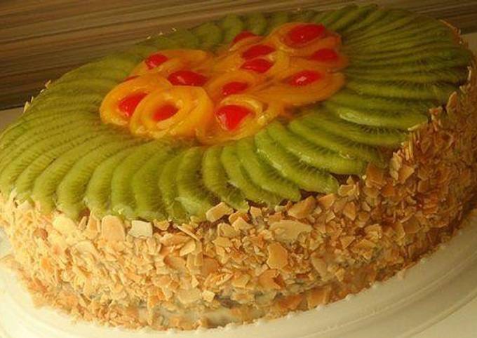 Торт ко Дню Рождения с фруктами - 8 Рецептов | уральские-газоны.рф