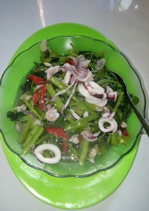 Foto resep Tumis kangkung cumi 👌👍