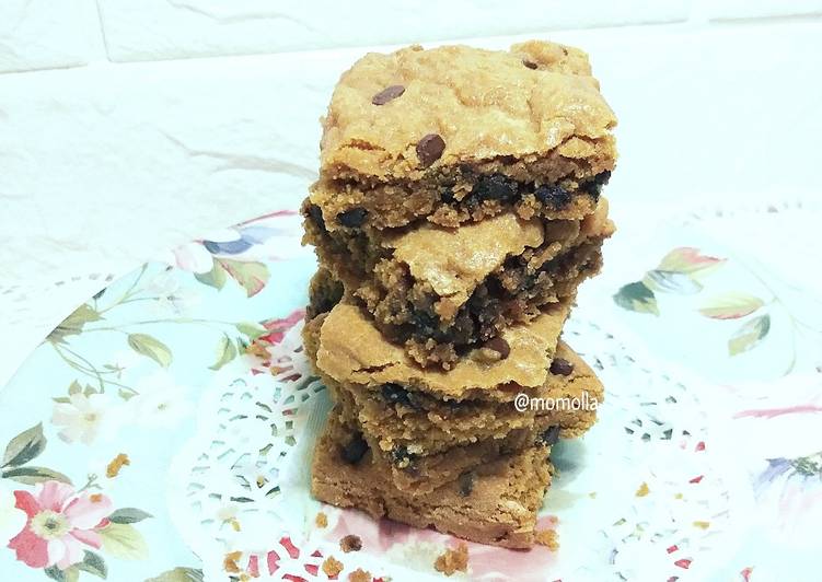 Cara Gampang Menyiapkan Chocochips Cookie Bars Anti Gagal