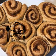 A picture of Cinnamon Roll.