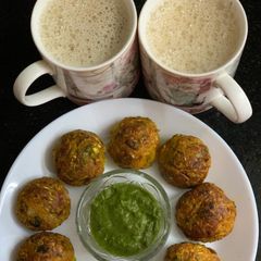 A picture of Dudhi & Oats Flour Paniyaram With coffee ☕️.