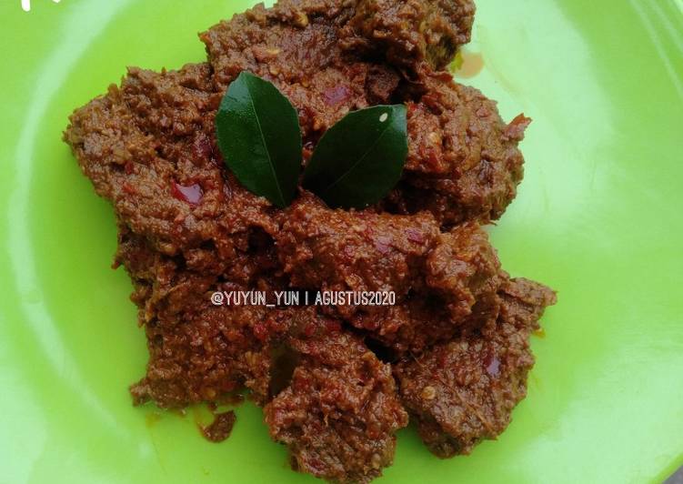 Bagaimana Menyiapkan Rendang Daging yang Enak