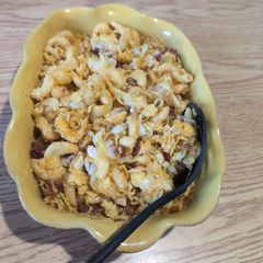 A picture of Cheesy Noodle Casserole.