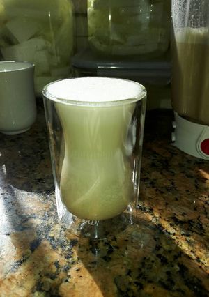 A picture of Almond milk.