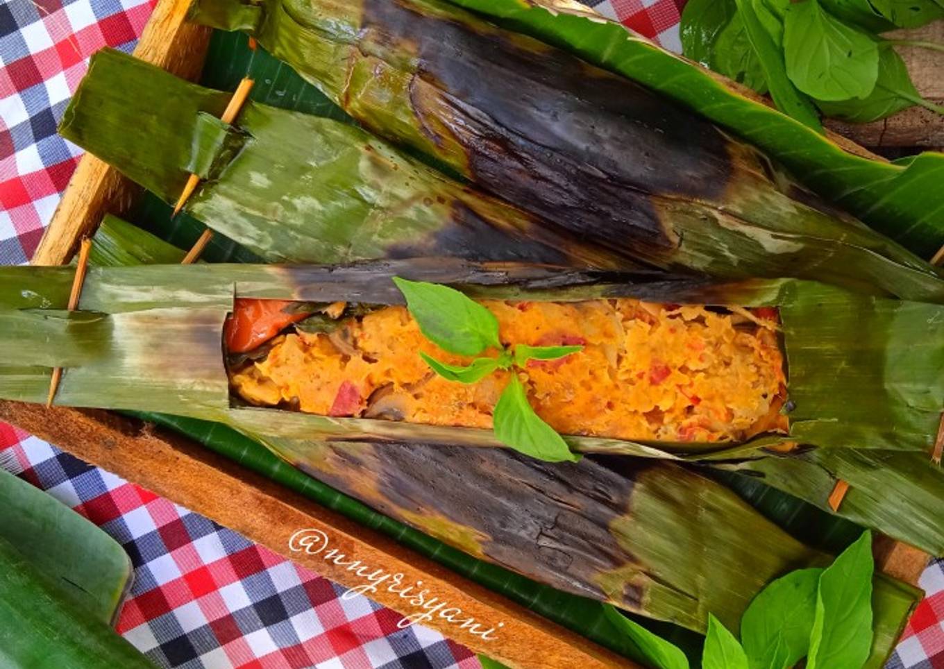 Pepes Tempe Jamur Kancing
