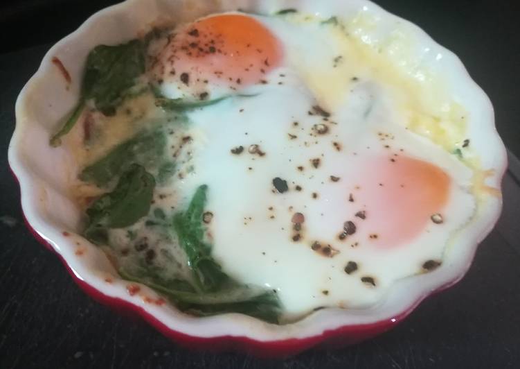 Simple Way to Make Super Quick Baked Eggs breakfast