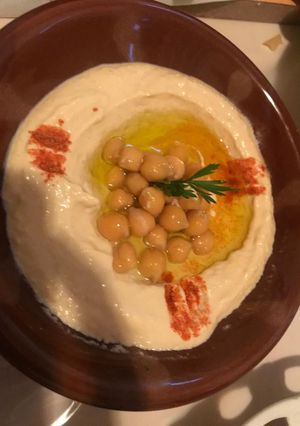 A picture of Hummus with Tahini.