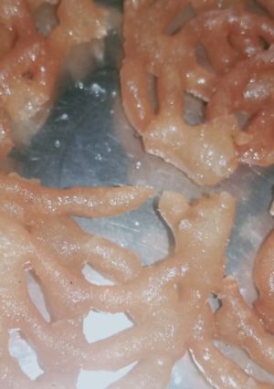 जलेबी (jalebi recipe in Hindi) रेसिपी मुख्य फोटो