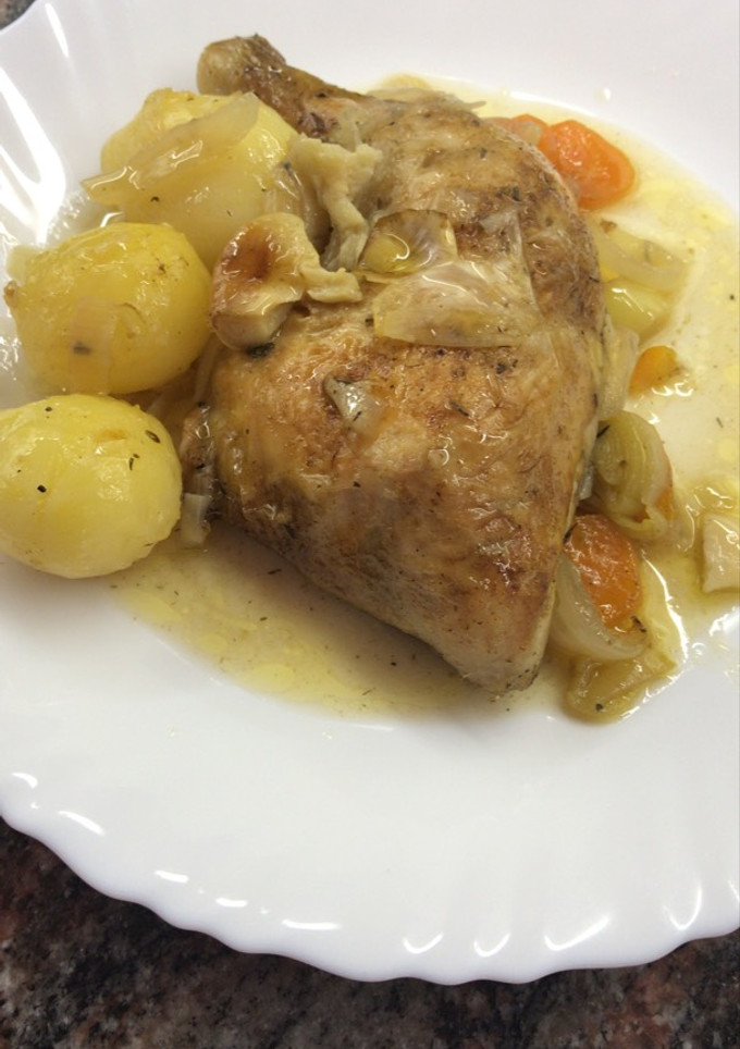 Una foto de Muslos de pollo al horno