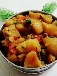 आलू टिन्डे की सब्ज़ी(aloo tinde ki sabzi recipe in hindi) रेसिपी मुख्य फोटो