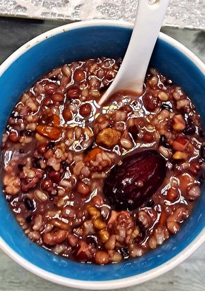 A picture of Chinese Congee- Ba bao Congee.