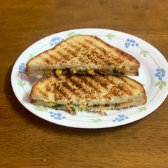 A picture of Cheese Spinach Corn Sandwich.