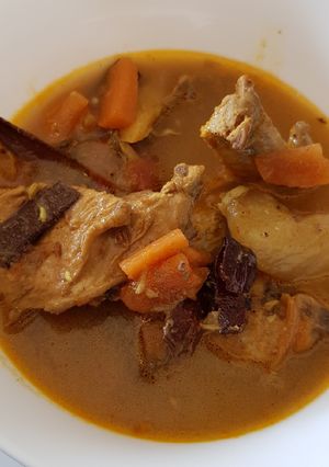 A picture of Herb Chicken Soup.