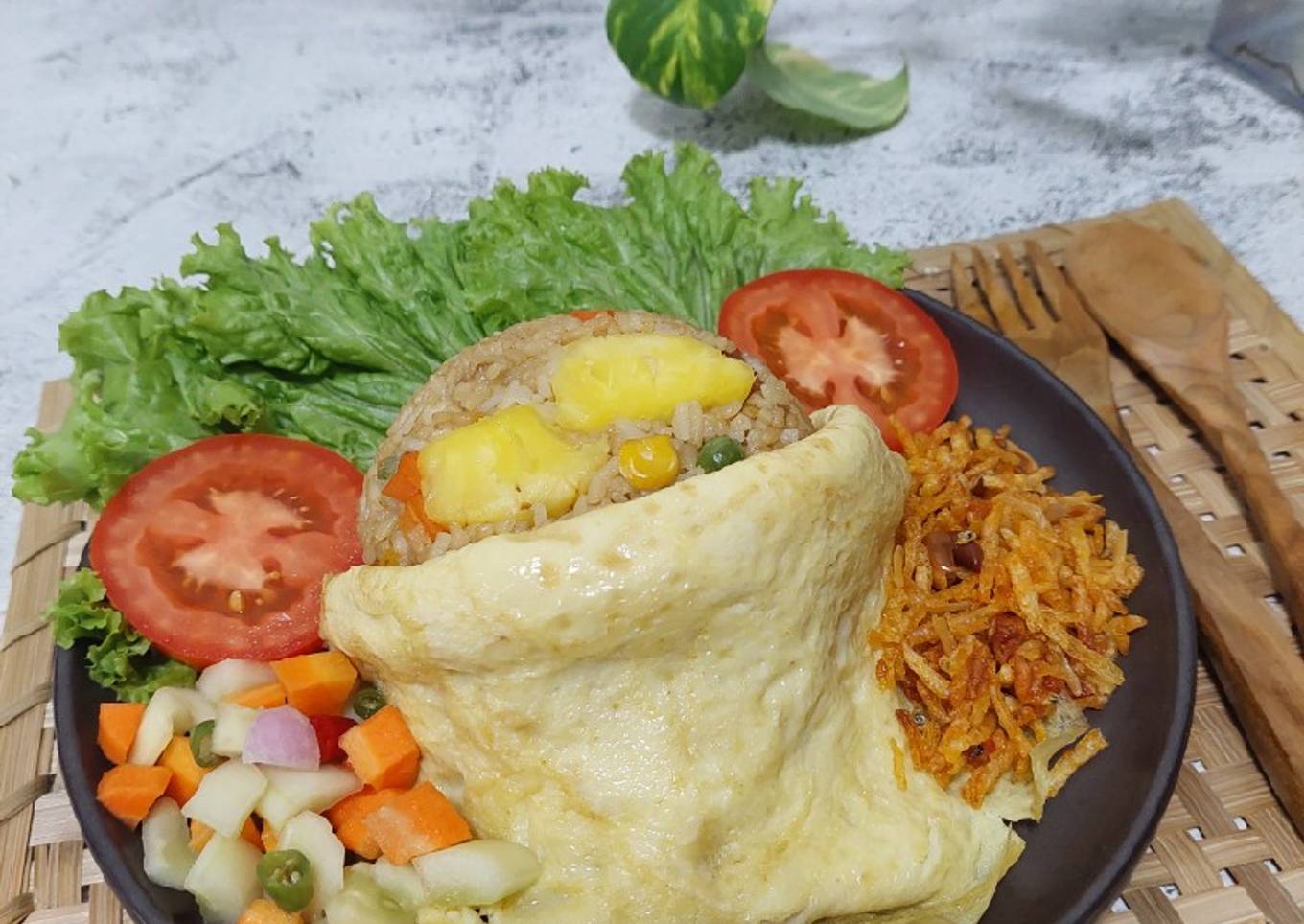 Nasi Goreng Nanas Berselimut