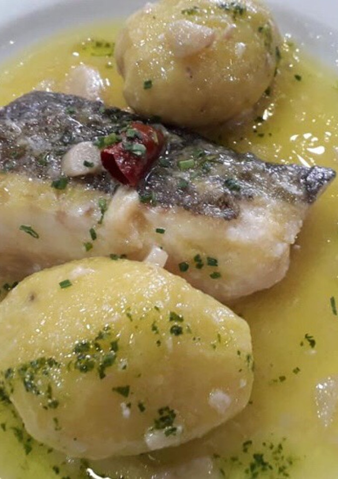 Una foto de Bacalao a la bilbaina