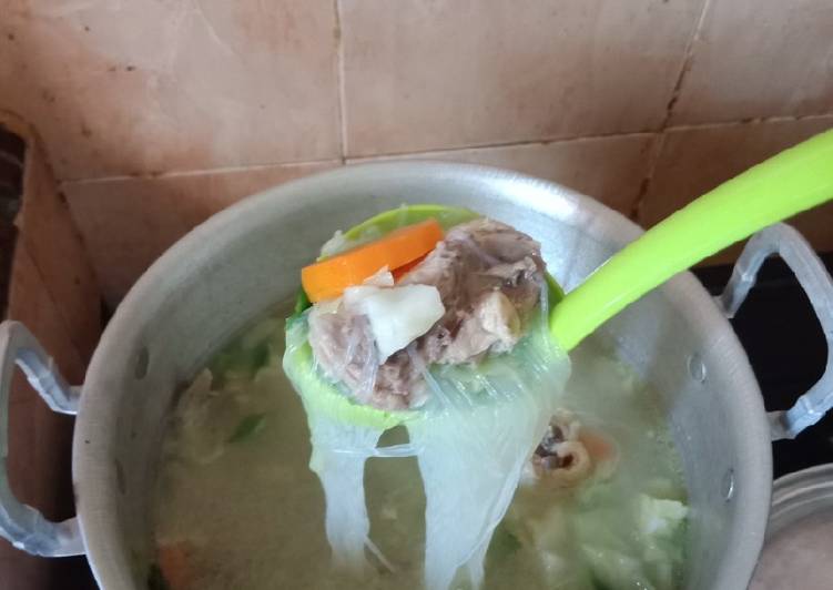 Sop Ayam Soun Makaroni