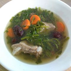 A picture of 西洋菜排骨汤 Watercress Pork Rib Soup.