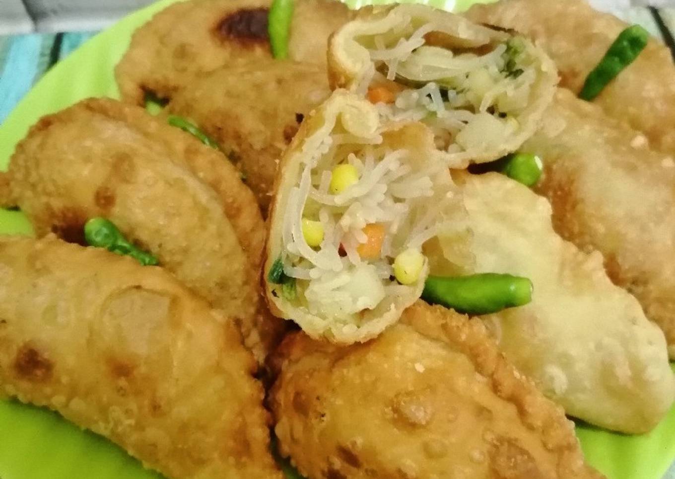 Pastel bihun jagung dan aneka sayuran 🌽🥔🥕