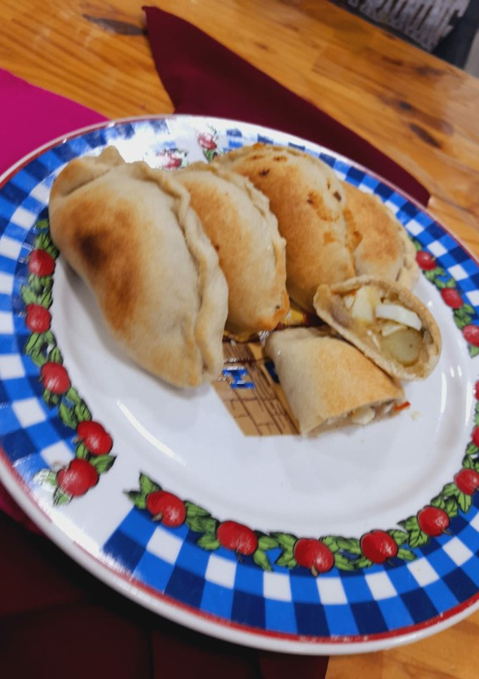 Una foto de Empanadas salteñas caseras🍽️