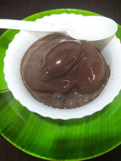 डार्क चॉकलेट आइसक्रीम (dark chocolate ice cream recipe) रेसिपी मुख्य फोटो