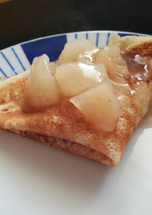 Szamócás körtés palacsinta recept fotója