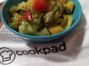 Una foto di patate fagiolini insalata