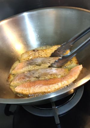 A picture of Fried Salmon in Butter.