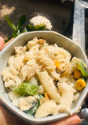 A picture of Creamy White Sauce Pasta.