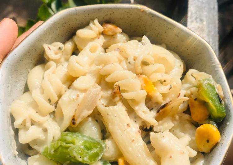 How to Prepare Award-winning Creamy White Sauce Pasta