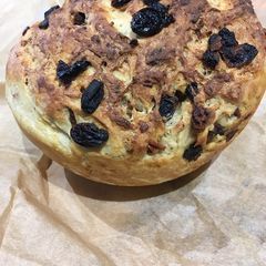 A picture of Fruit and nut bread.