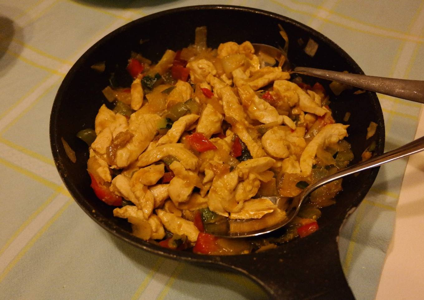Fajitas de pollo y verduras