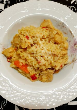 Una foto de Arroz con pollo especiado