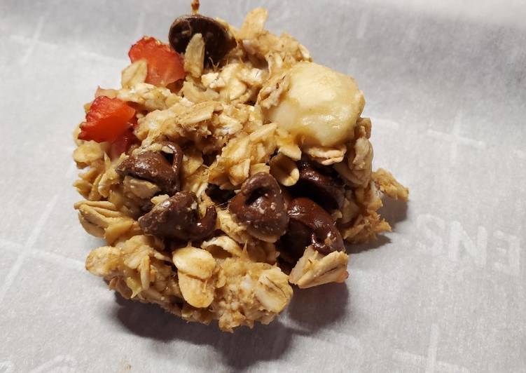 Strawberry Oatmeal Cookies (Only 4 Ingredients) Strawberry Oatmeal Cookies (Only 4 Ingredients)