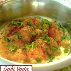 A picture of Dahi Vada.