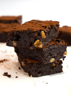 Una foto de Brownie de chocolate y nueces Sin Sin Sin