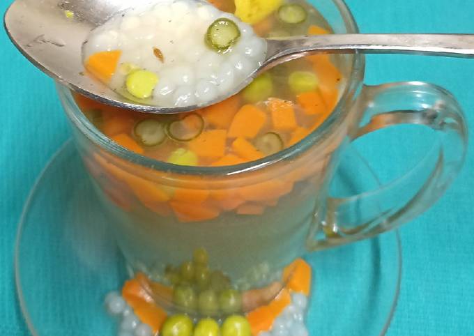 Sabudana Kanji (Soup) With Garden Fresh Veggies