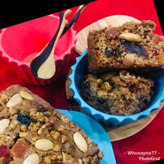 A picture of Whosayna’s Fruit Cake.