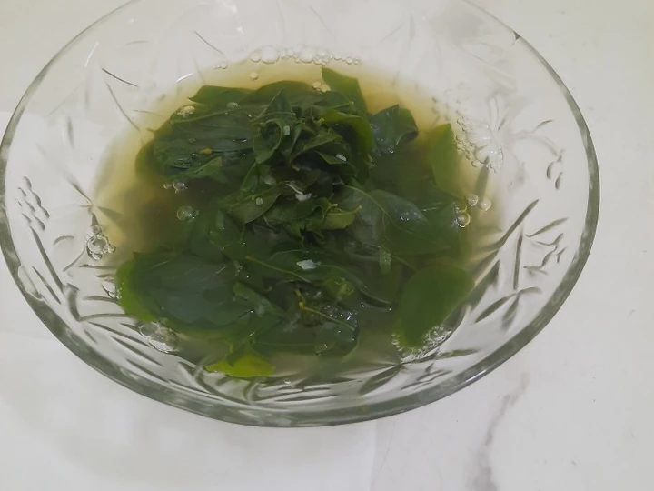 Cara Mudah Menyiapkan Resep  Sayur bening katuk yang Bisa Manjain Lidah, Sempurna