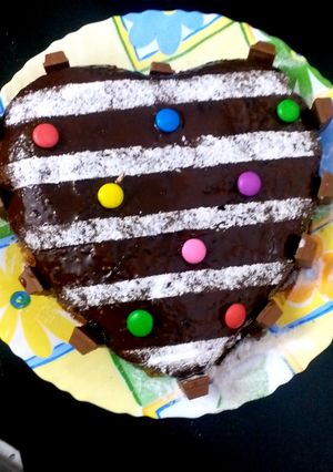 चॉकलेट केक(कुकर में) (Chocolate cake /cooker me recipe in Hindi) रेसिपी मुख्य फोटो