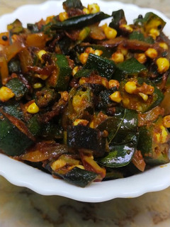 வெண்டைக்காய் பொரியல்(vendaikkai poriyal recipe in tamil) செய்முறை முக்கிய புகைப்படம்